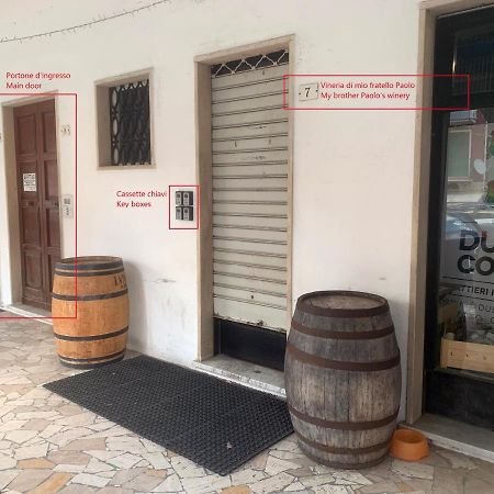 Casa Bianca 2 - Confortevole In Centro A โมเนเลีย ภายนอก รูปภาพ