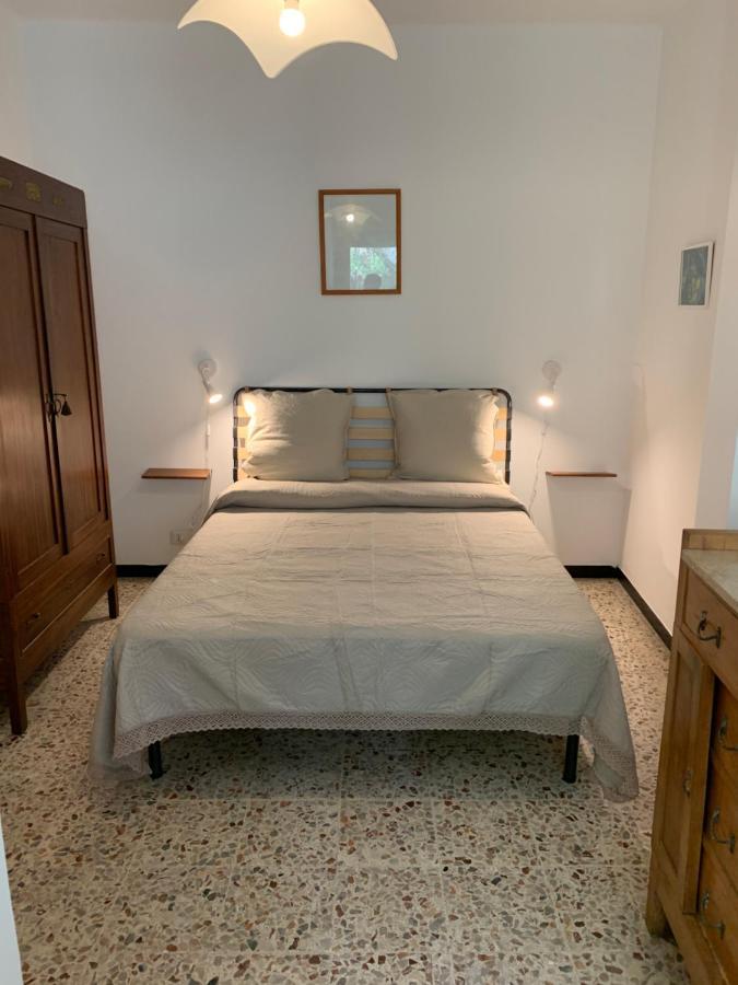 Casa Bianca 2 - Confortevole In Centro A โมเนเลีย ภายนอก รูปภาพ