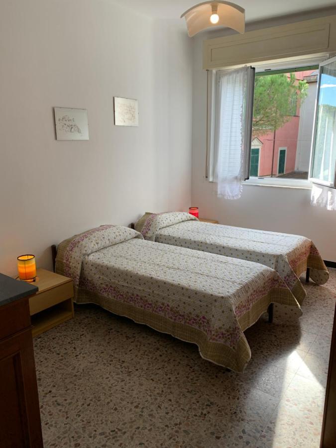 Casa Bianca 2 - Confortevole In Centro A โมเนเลีย ภายนอก รูปภาพ