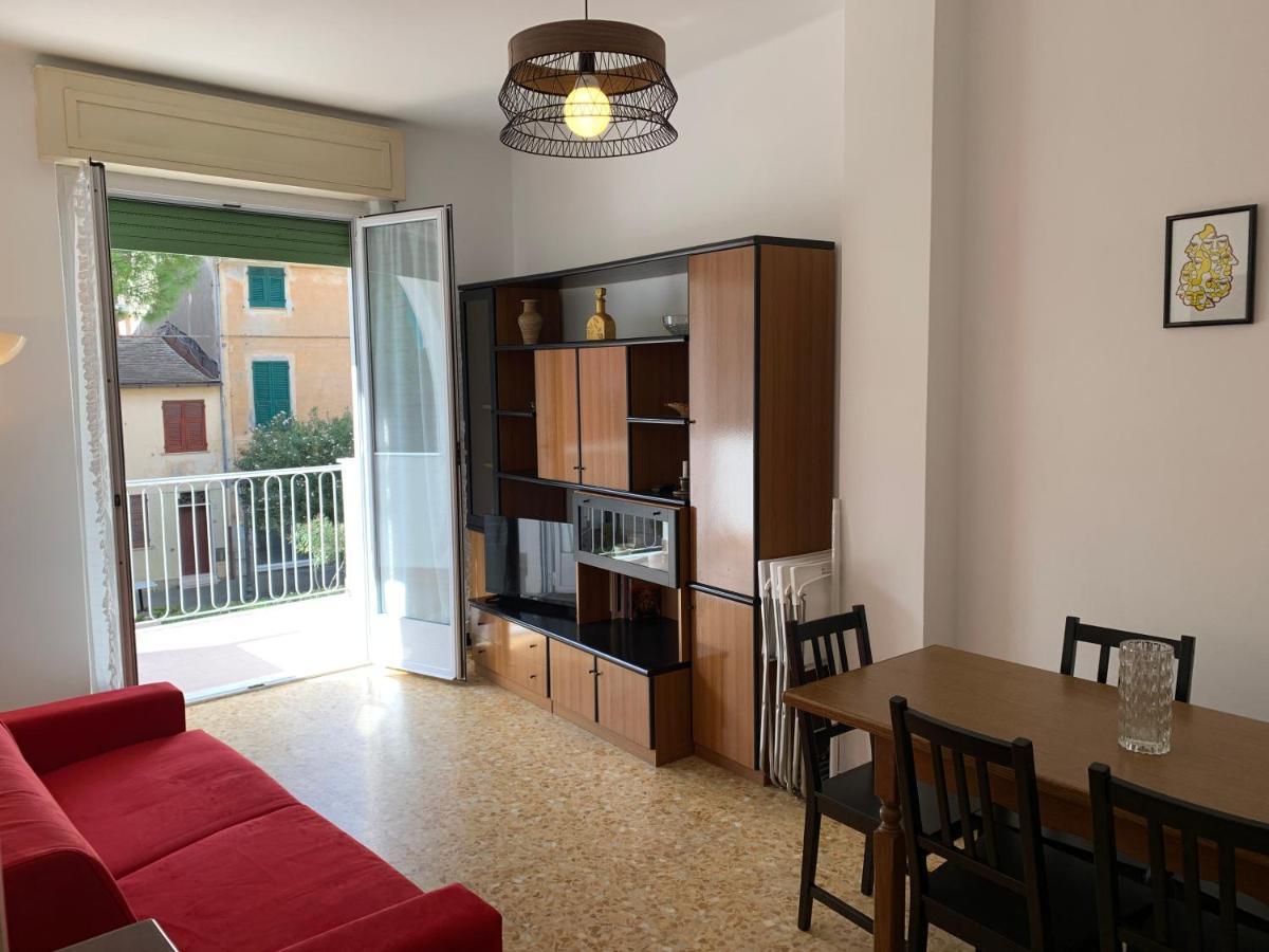 Casa Bianca 2 - Confortevole In Centro A โมเนเลีย ภายนอก รูปภาพ