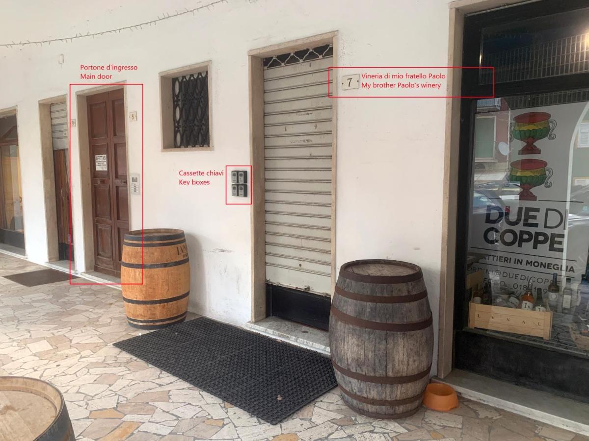 Casa Bianca 2 - Confortevole In Centro A โมเนเลีย ภายนอก รูปภาพ